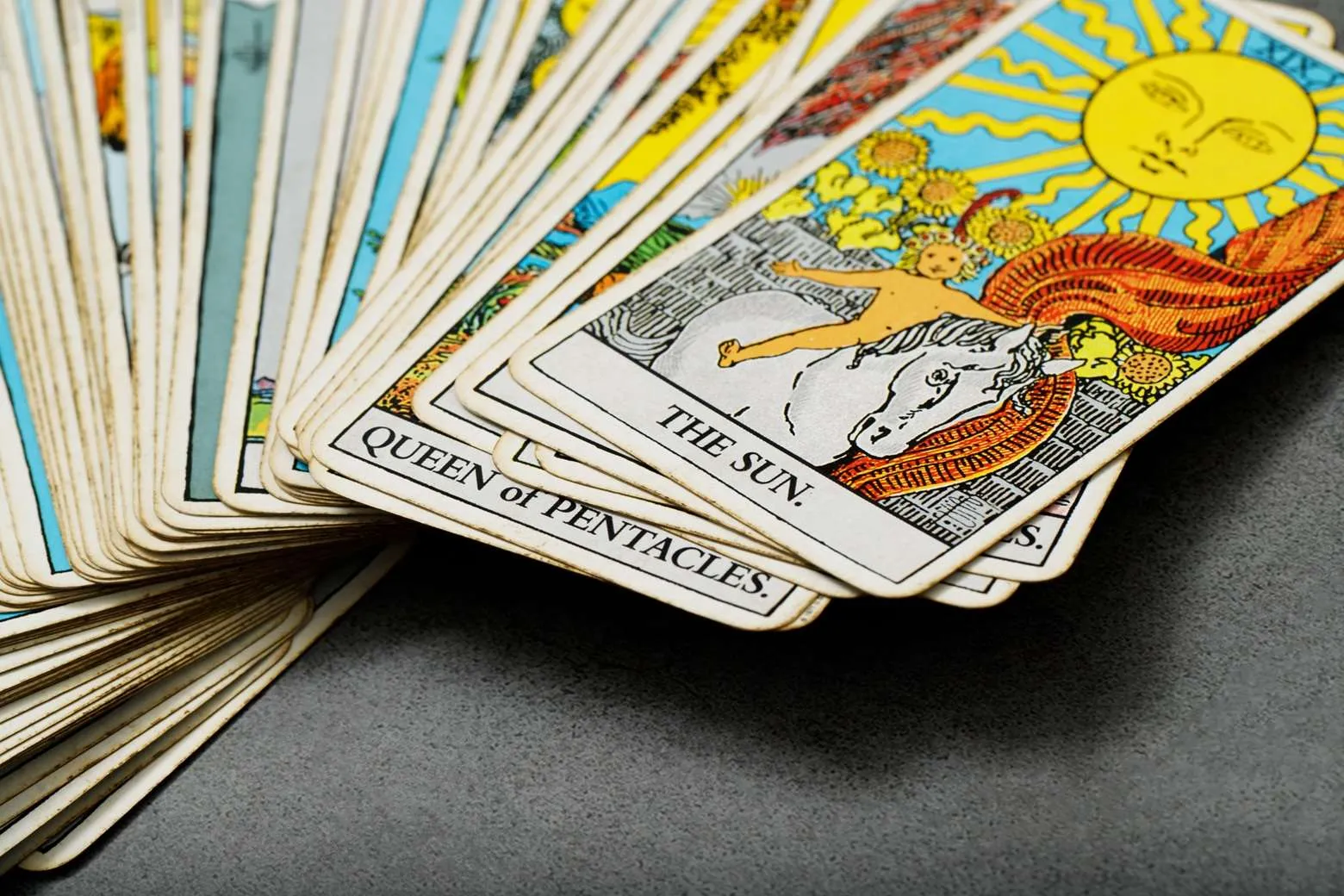 Pourquoi certaines cartes de tarot nous poursuivent pendant des années