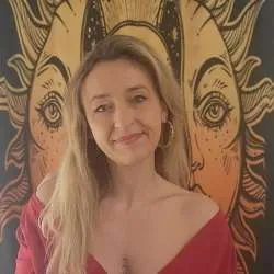 Isabelle Hécate voyant chez Kanditel